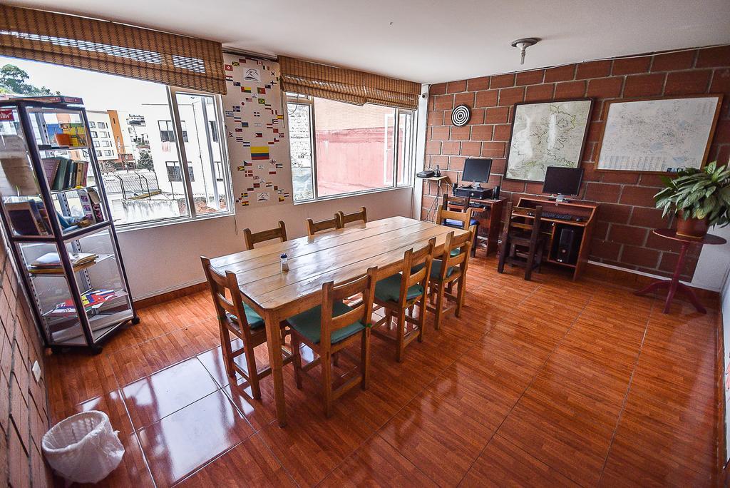 فندق Mountain House مانيزاليس المظهر الخارجي الصورة